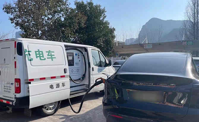 金昌汽车搭电